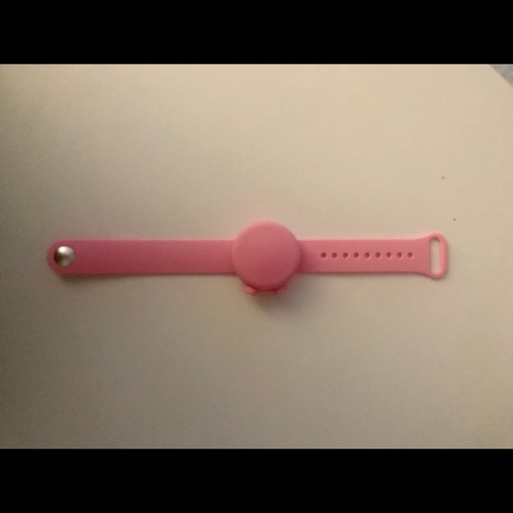 3 watch for 1 price SANITIZER DISPENSER WRISTBAND - Picture 5 of 7